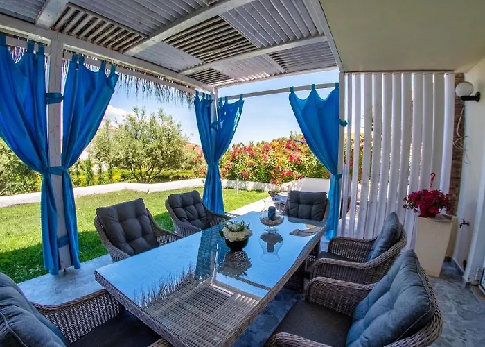 Vilă Sanirelaxvilla3 *